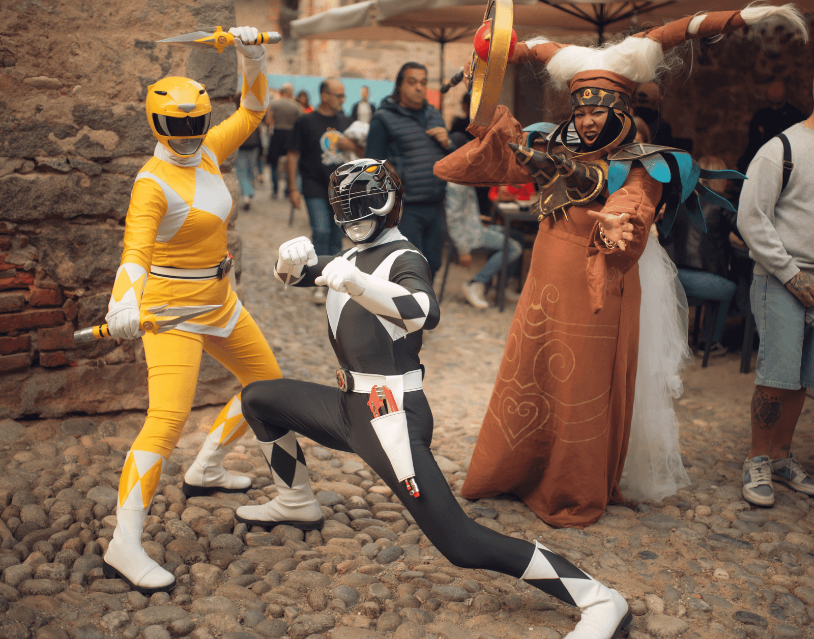 Gruppo cosplay dei Power Rangers
